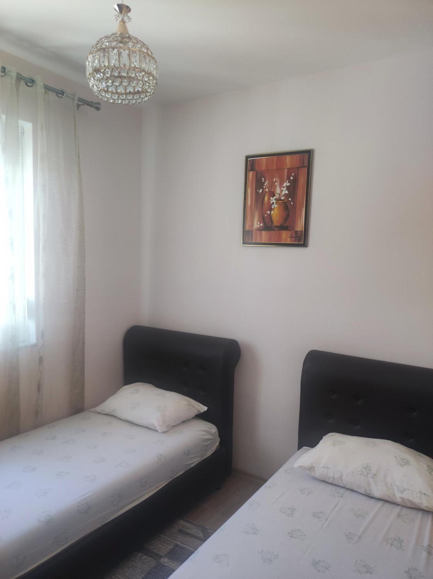 Tahiri Bellevue Apartments อุลซิน ภายนอก รูปภาพ